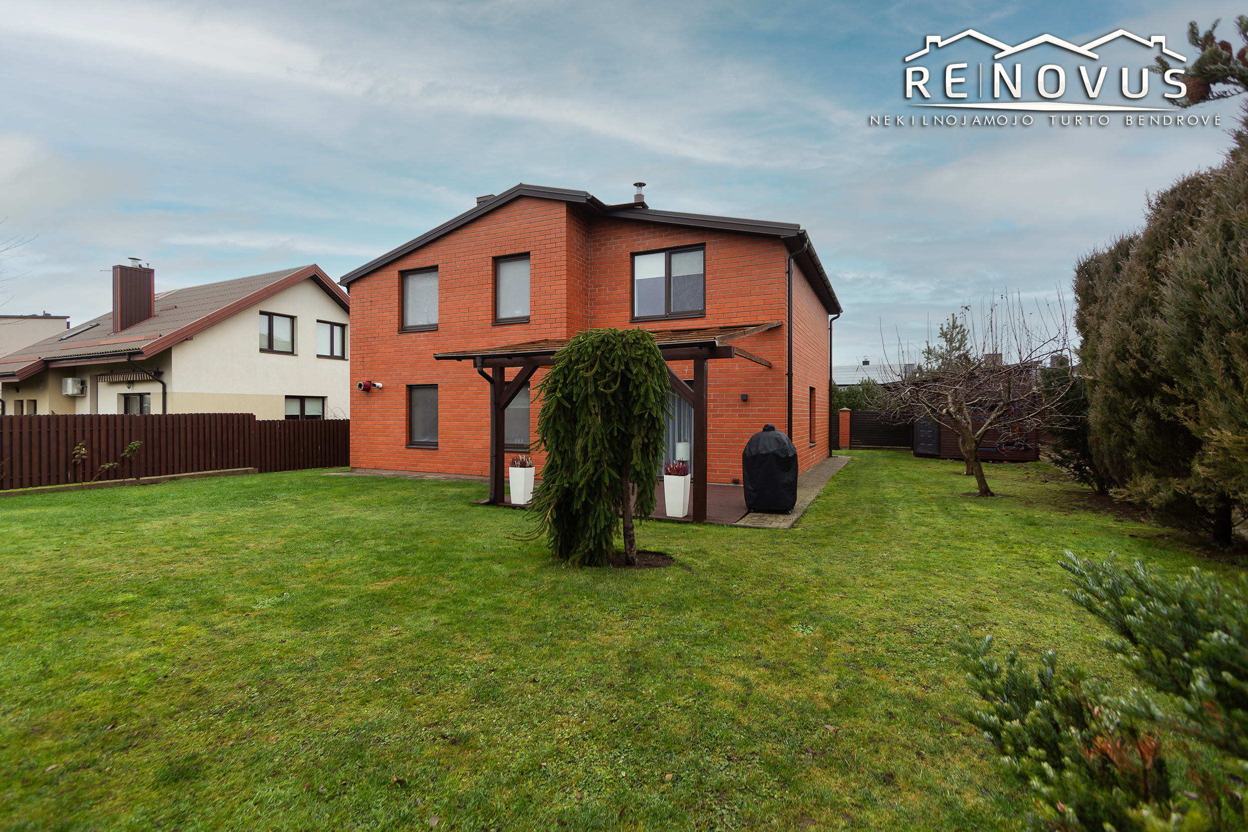 Parduodamas tvarkingas gyvenamasis namas Šiaulių mieste